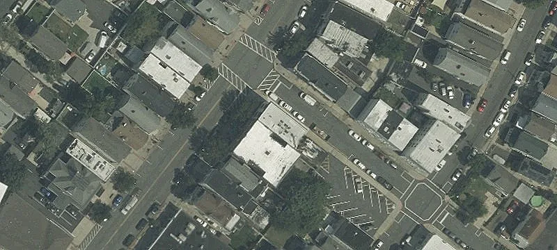 Restaurant with Liquor License