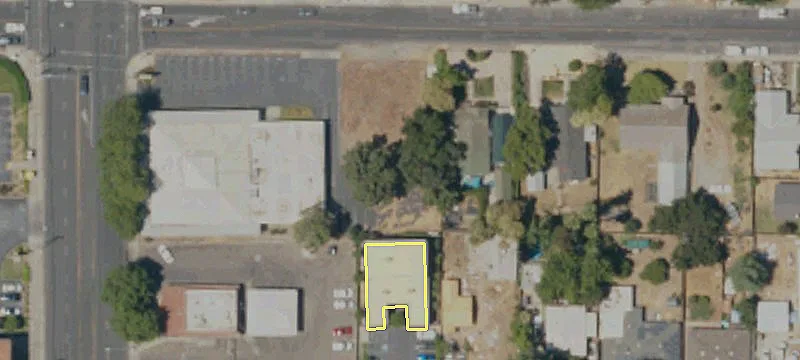 Retail Showroom and Warehouse Space