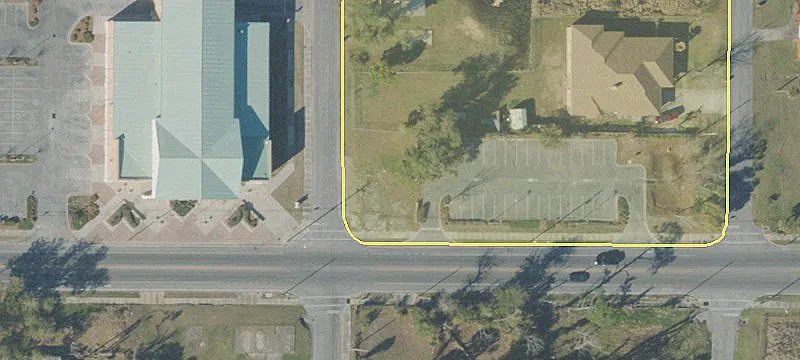 Versatile Mixed-Use Panama City Property