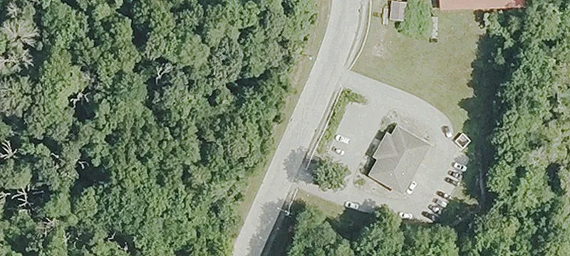 Versatile Retail Building on Large Lot