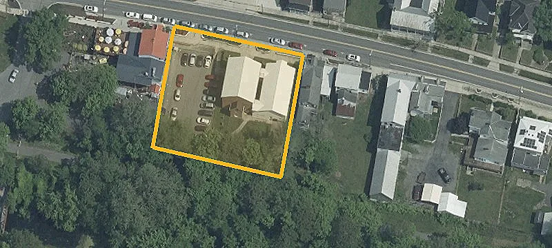 Versatile Commercial Building in Hancock, MD