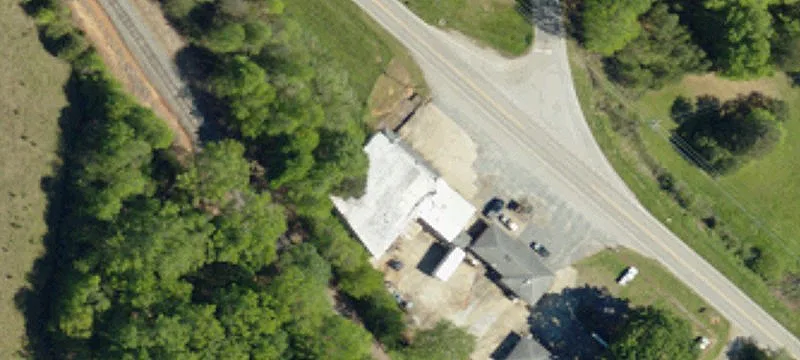 Expansive Commercial Building in York
