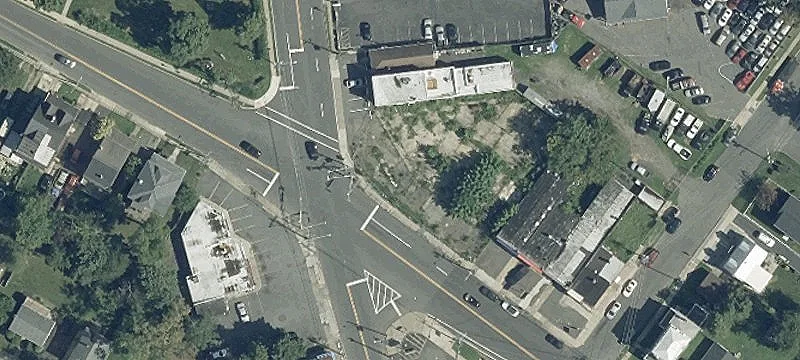 Versatile Commercial Building in Ewing