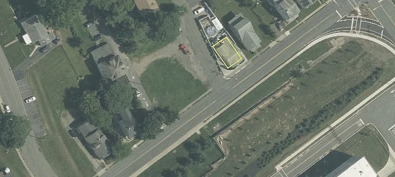 Commercial Land in High-Traffic Area