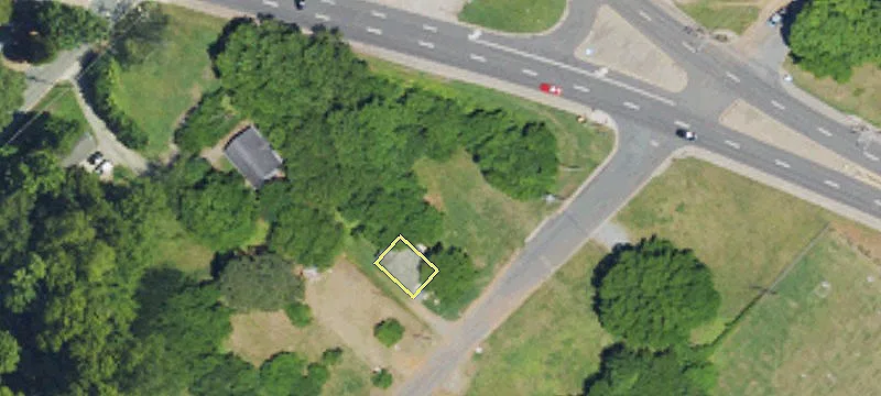 Commercial Land in High Traffic Area