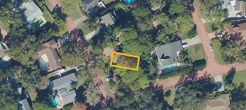 Pink Streets Estate-Sized Corner Lot