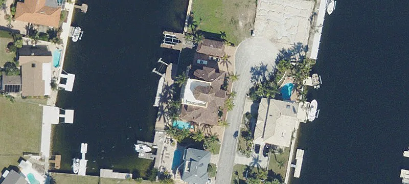 Oversized Waterfront Lot in Gulf