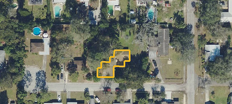 Oversized Lot in Prime Location