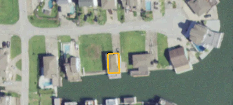Waterfront Lots on Tiki Island