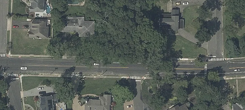 Residential Lot in Downtown Toms