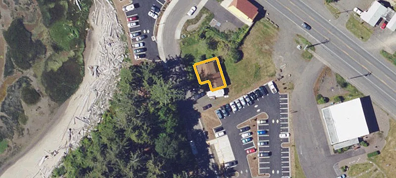 Bayview Corner Lot For Sale