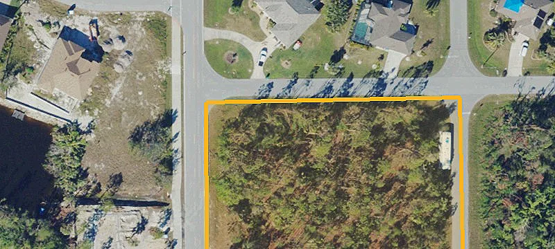 Corner Lot in South Gulf