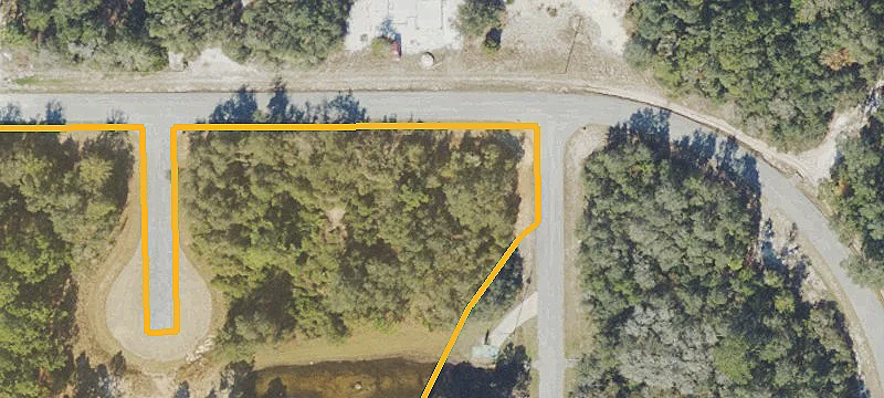 Residential Land in Poinciana, FL