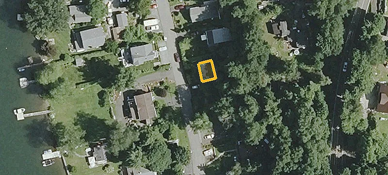Lakeside Lot Near Squantz Pond
