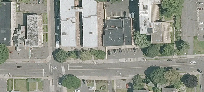 Retail Space on Farmington Avenue