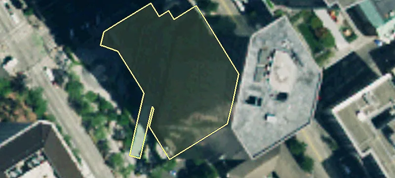 Retail Space in CBD Plaza
