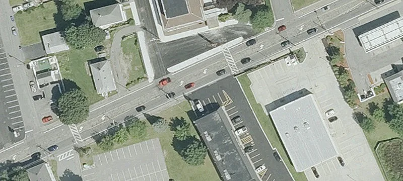 High-Traffic Retail/Office Space Available