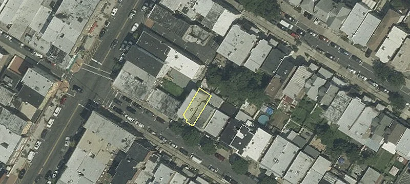 Retail Shop Near Bergenline Avenue