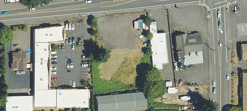 Bar/Restaurant Space with Parking