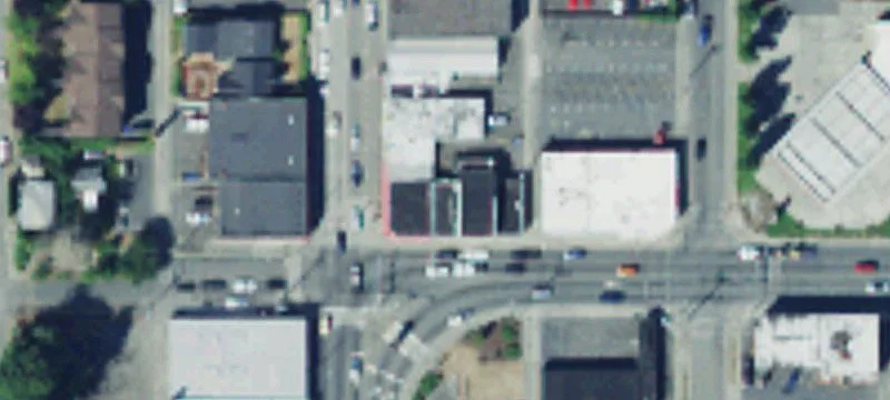 Retail Space with High Exposure