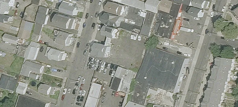 Fenced Lot with Two Entrances