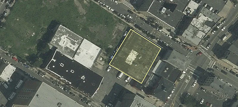 Industrial Warehouse on 114x135 Lot