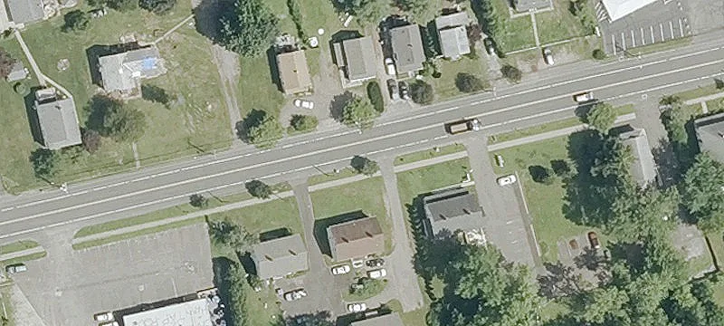 Versatile Income-Generating Commercial/Residential Property