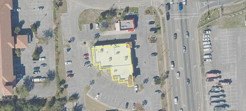 Retail/Office Building on Thomas Drive