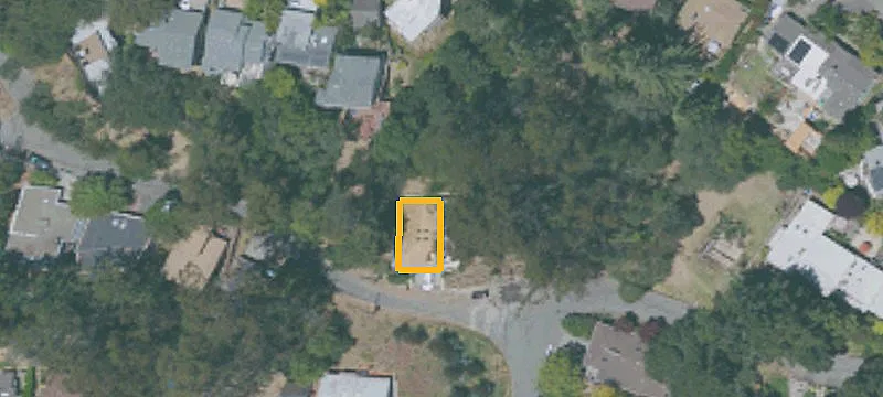Residential Land in Montclair Location