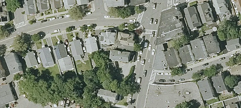 Dorchester Avenue Corner Storefront