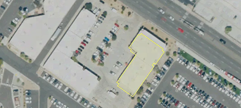 Visible Plaza on Palm Canyon