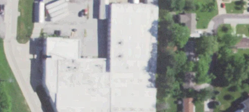 Saint Louis Warehouse with Ample Docks