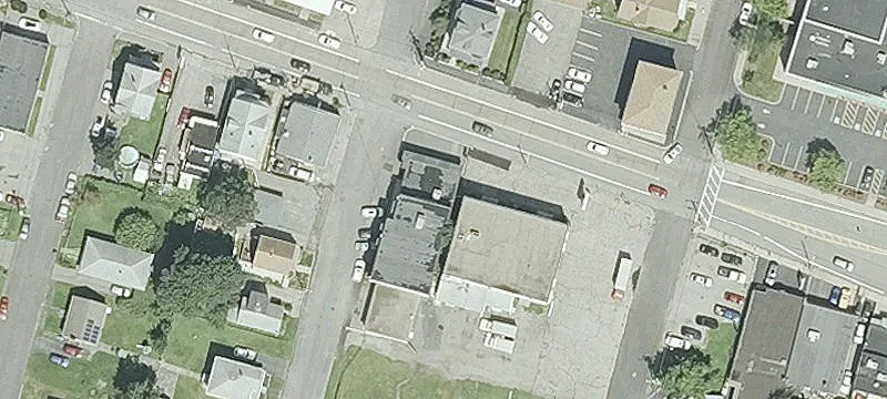 Versatile Multi-Level Commercial Building