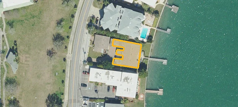 Waterfront Lot in Treasure Island