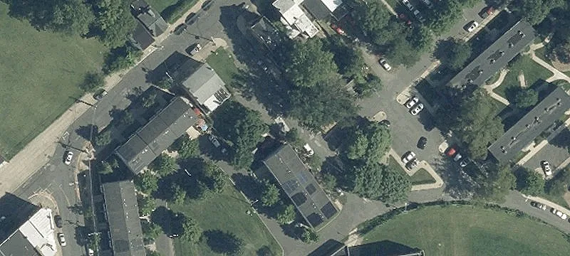 Fenced Garage in Trenton