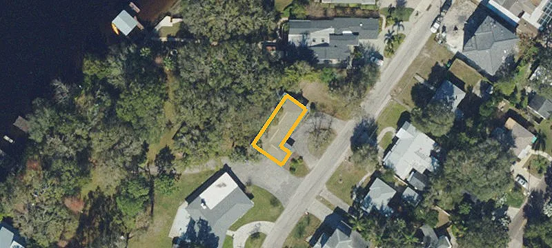 Waterfront Acreage in Riverside Heights