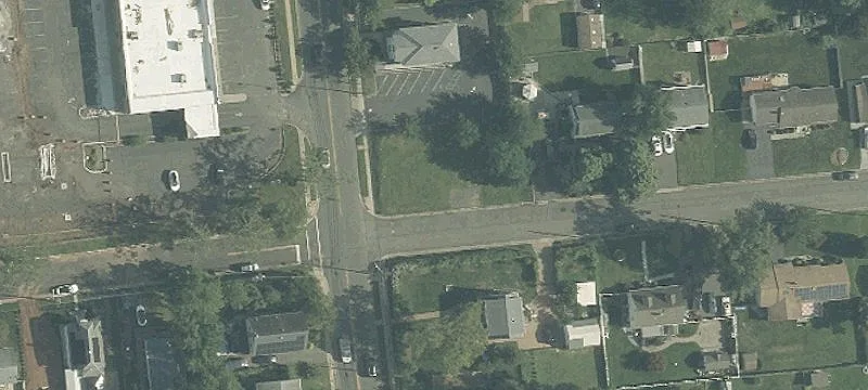 Development Opportunity in High-Traffic Area