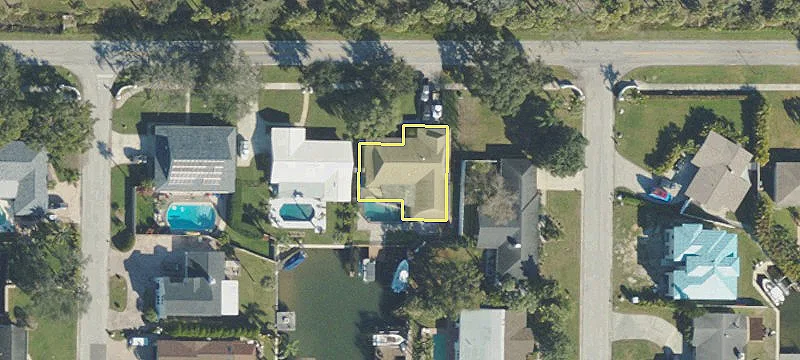 Waterfront Lot in Tampa Bay