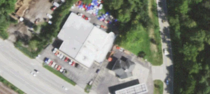 Gas Station with Repair Service
