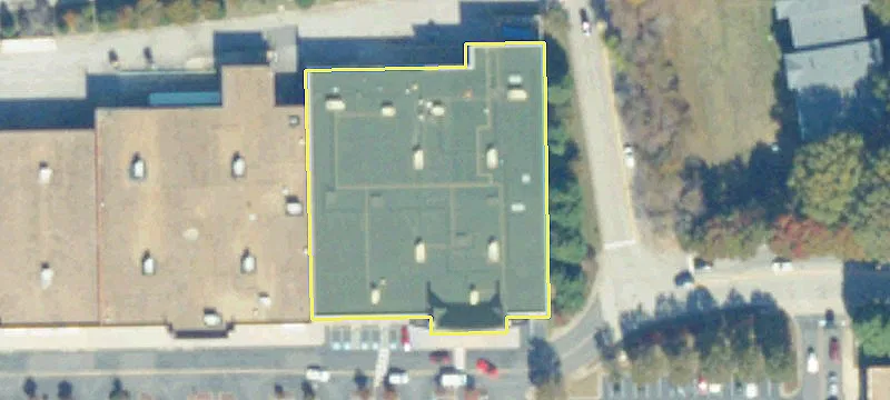 Retail Space in Yoder Plaza