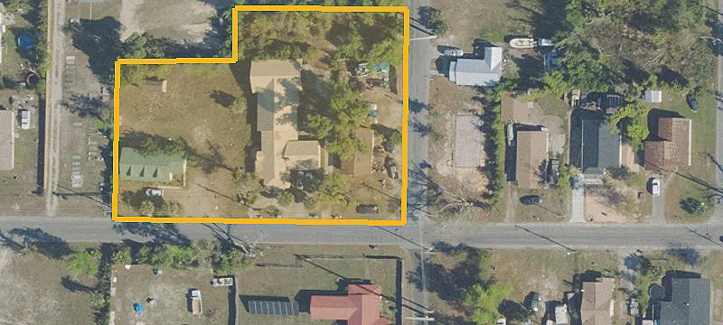 Residential Corner Lot in Panama