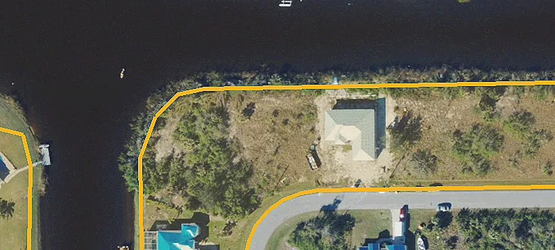 Waterfront Lot in South Gulf