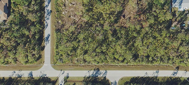 Land in Gulf Cove