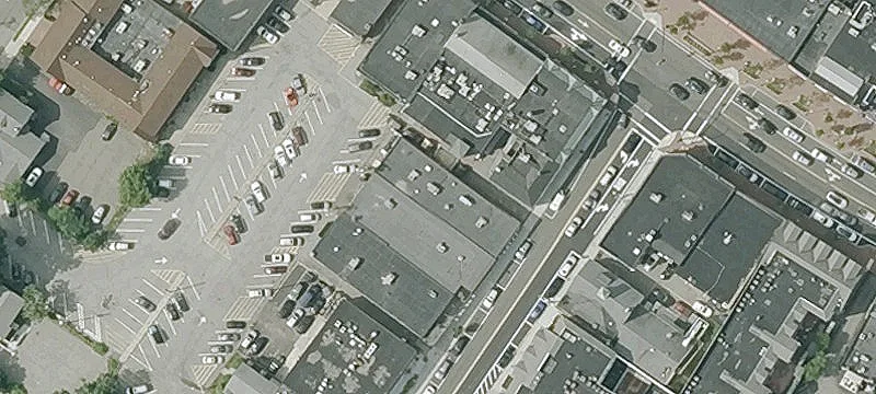 Prime Lexington Center Retail Property