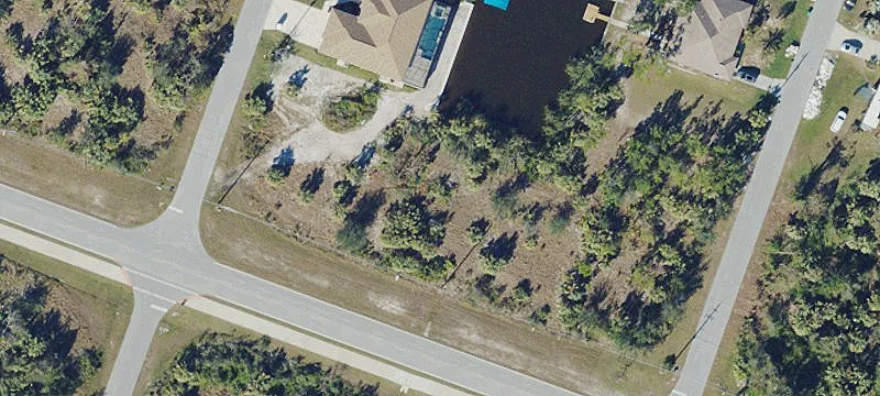 Waterfront Lot in Boating Community