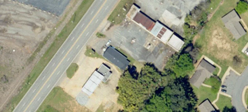 Renovated Retail Building For Sale
