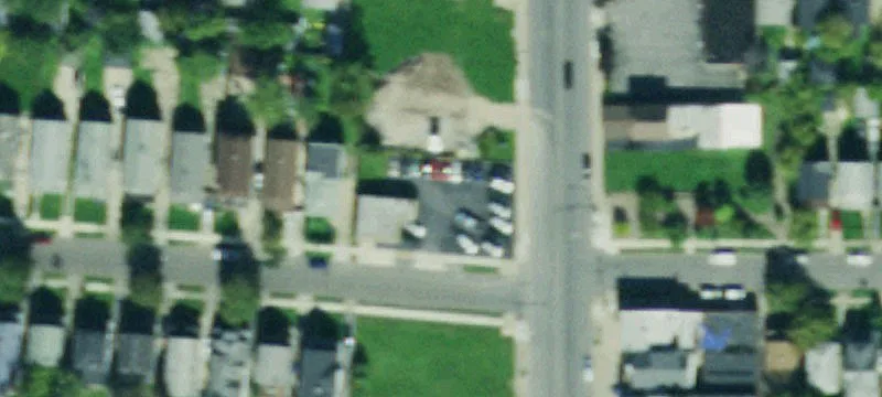 Functional Auto Garage on Corner