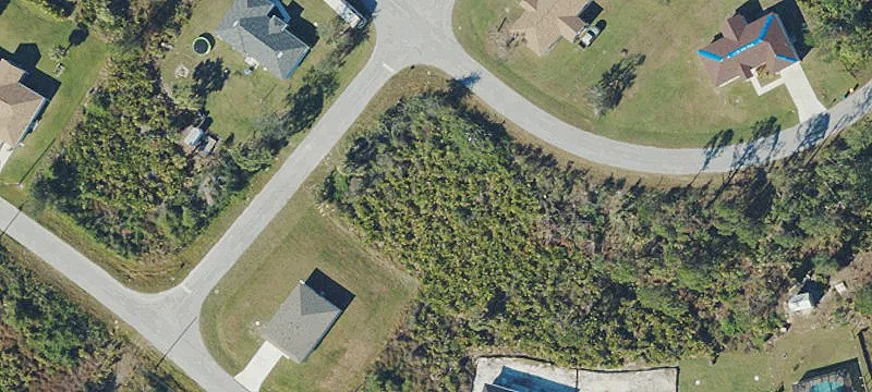 Port Charlotte Corner Lot Opportunity