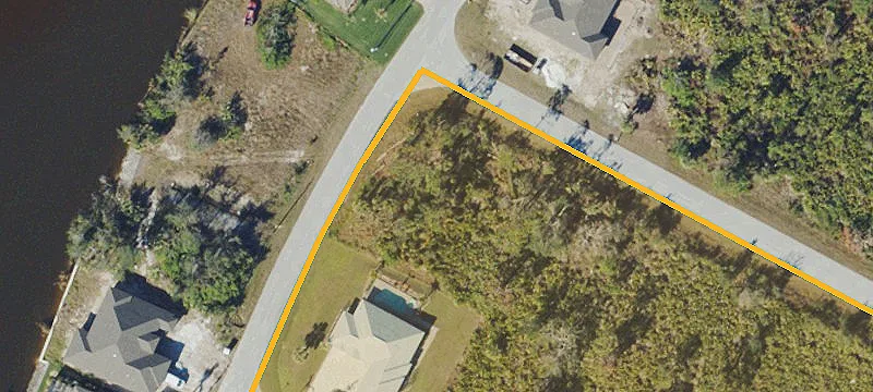 Residential Lot in Gulf Cove