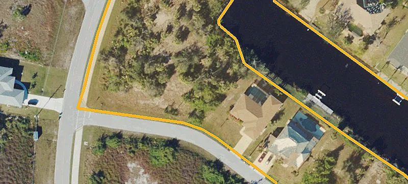 Waterfront Lot in South Gulf